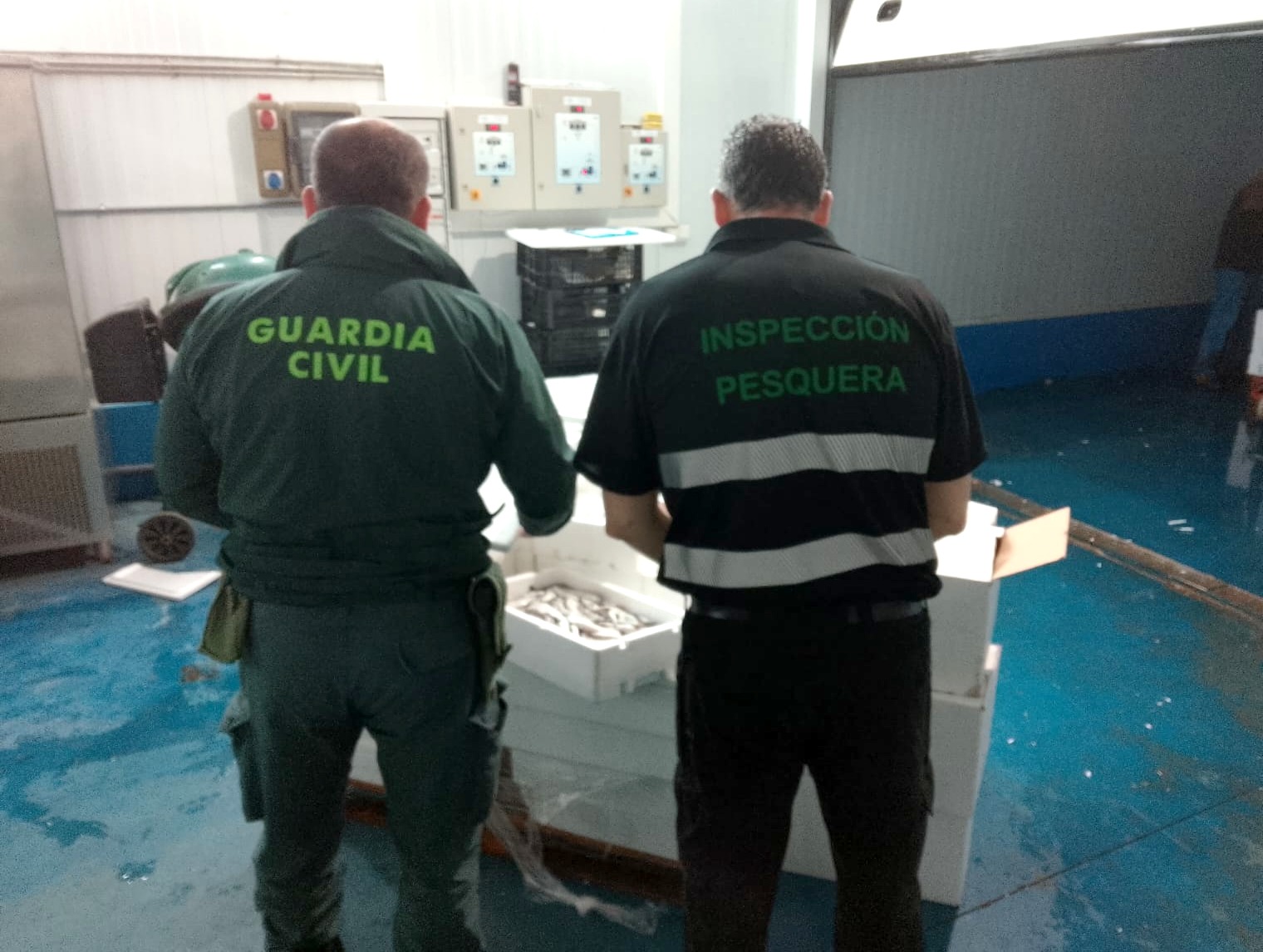 Imagen de la Guardia Civil con los productos incautados