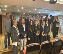 Las personas premiadas en el acto de Adaner presidido por el IAJ