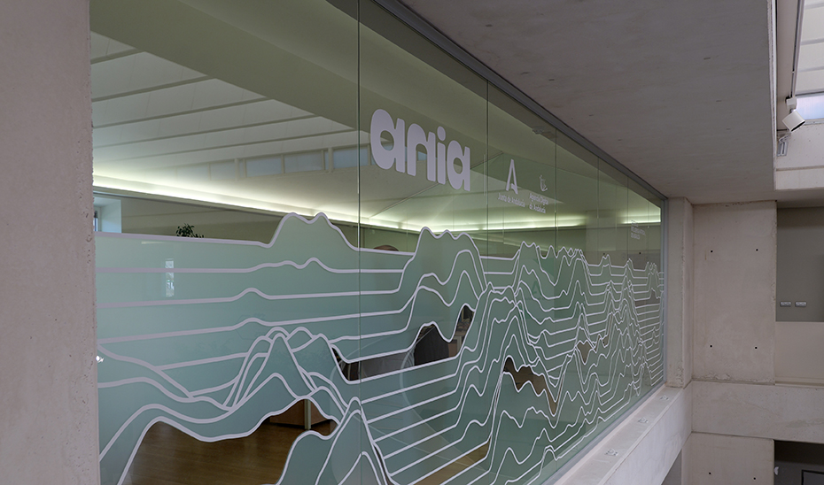 El Centro de Inteligencia Artificial de Andalucía (ANIA), con sede en Granada, se ha consolidado desde su apertura el pasado mes de noviembre como el espacio de referencia para la investigación, el desarrollo y la transferencia de soluciones basadas en IA.