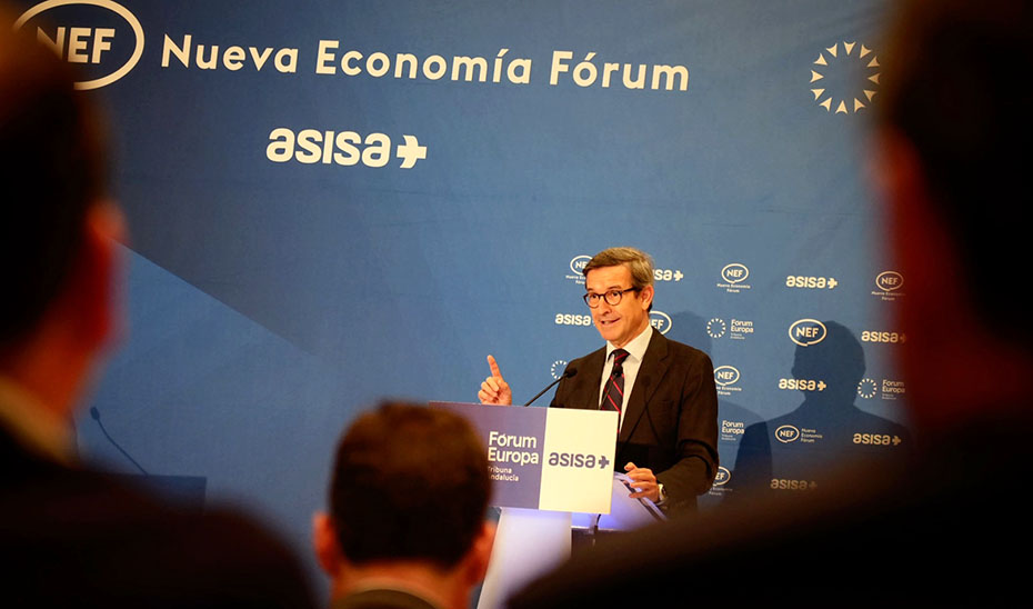 El consejero de Industria, Energía y Minas y presidente de la Agencia Digital de Andalucía, Jorge Paradela, durante su intervención en el Fórum Europa Tribuna Andalucía.