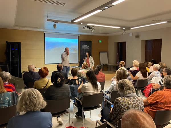 Andalucía impulsa talleres de acompañamiento al duelo para afrontar estas fechas 