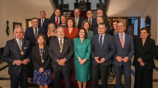  Antonio Sanz preside la toma de posesión de la nueva junta directiva del Colegio de Médicos de Córdoba