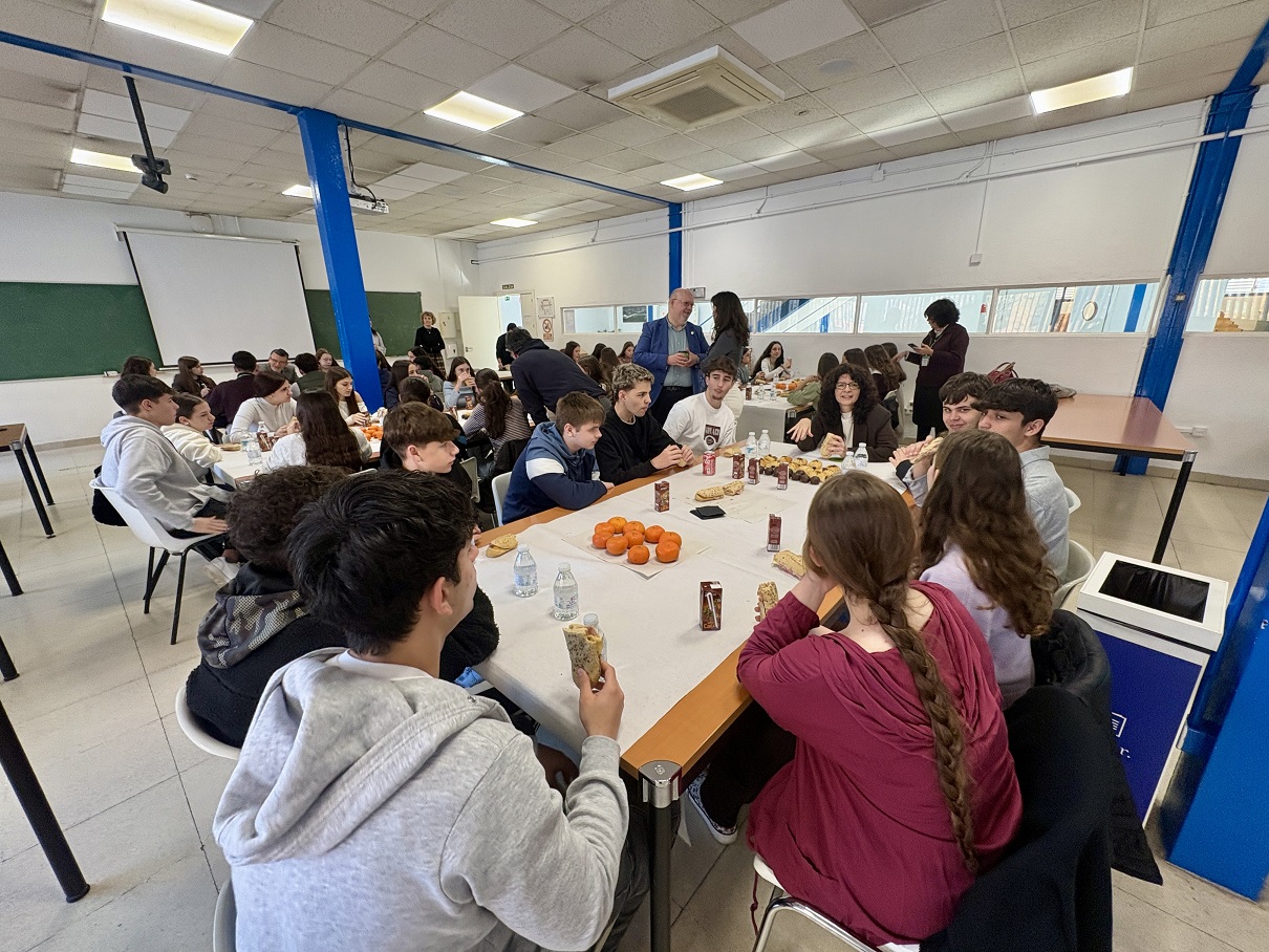 Café con Ciencia en la US