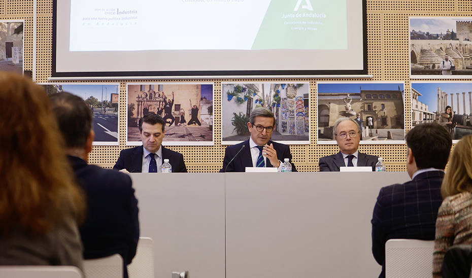 Jorge Paradela interviene en Córdoba en un encuentro sobre la Ley de Espacios Productivos y los incentivos de competitividad y energía.