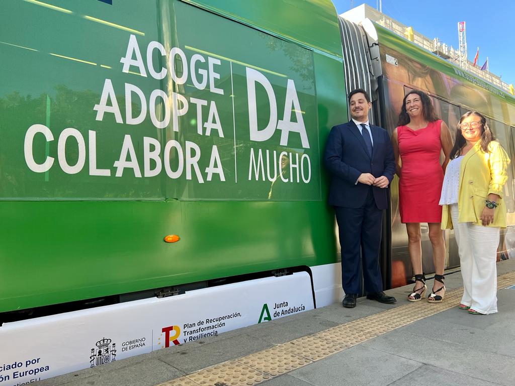 Presentación de la segunda oleada de la campaña 'Acoger, adoptar, colaborar, DA MUCHO'. 