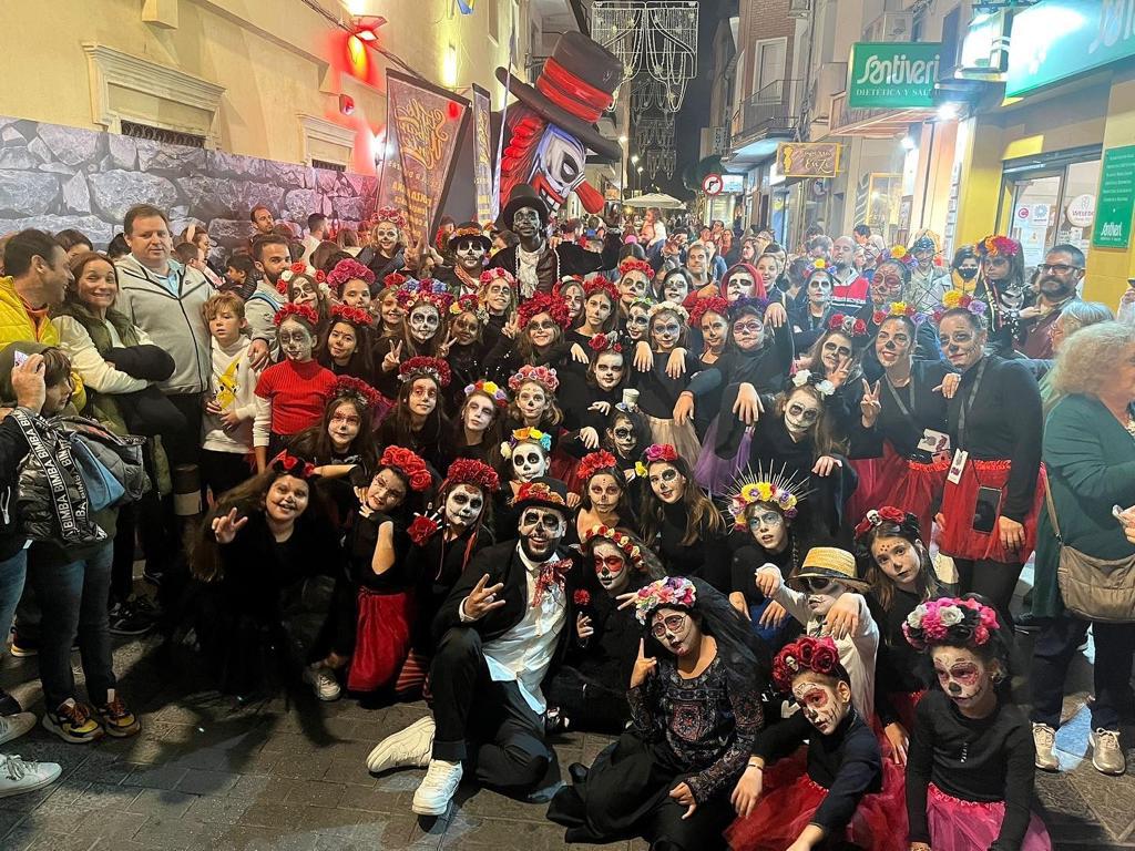 Imagen de jóvenes en una actividad juvenil en Algeciras. 