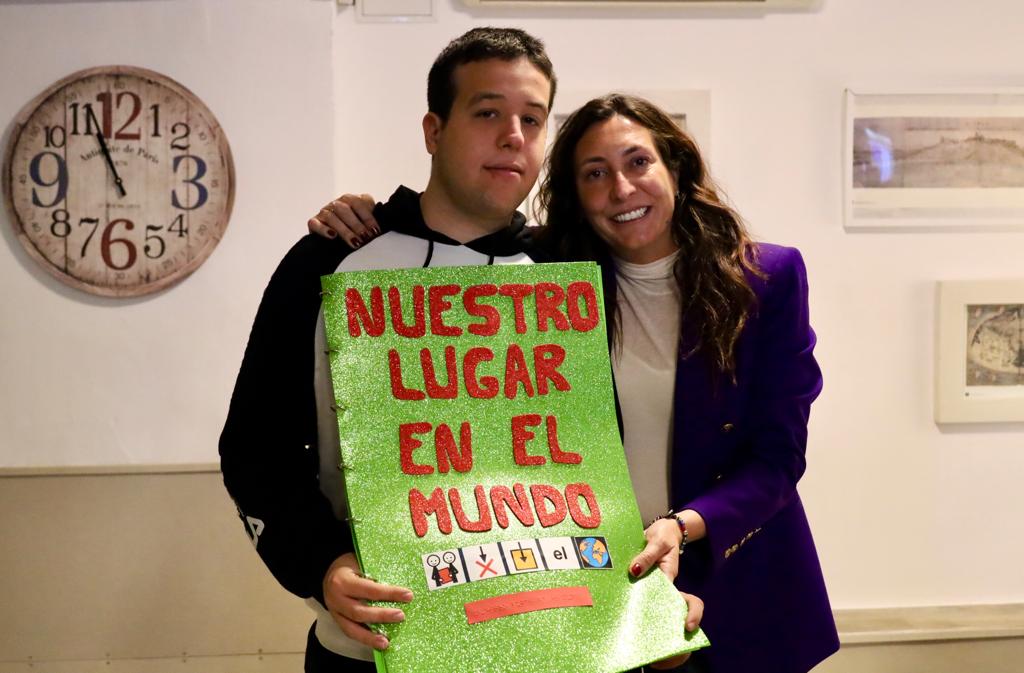 Entrega de premio. 