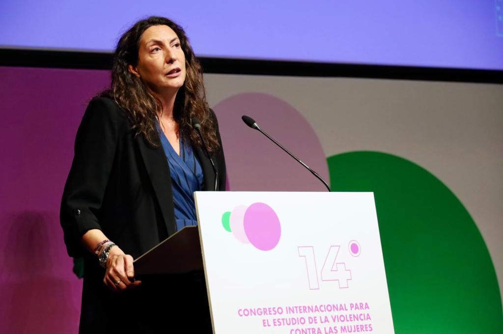 Loles López en la inauguración del Congreso de Violencia de Género.