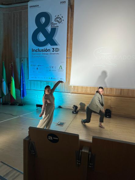 Acuación de jóvenes 