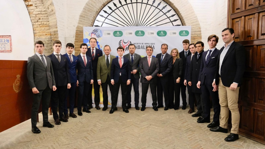 El Salón de Carteles de la Real Maestranza de Caballería de Sevilla ha acogido la presentación oficial del Circuito de Novilladas con picadores de Andalucía 2026